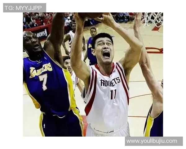 艾佛森与姚明联手共创辉煌篮球时代的传奇故事