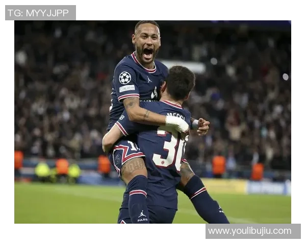 西甲激战尤文图斯与巴黎圣日耳曼平局红牌事件引发全场热议