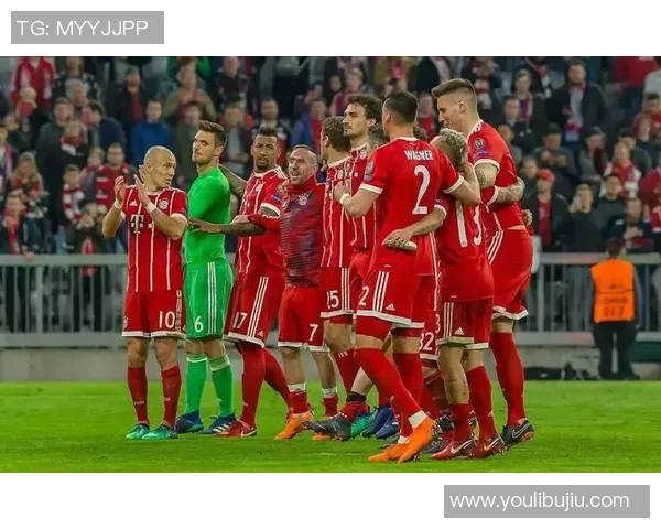 意甲激战：拜仁与里昂战平绝杀瞬间引发全场狂欢解析