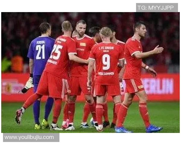 德甲精彩对决那不勒斯与莱比锡激战成平局绝杀瞬间引发全场狂欢 德甲精彩对决那不勒斯与莱比锡激战成平局绝杀瞬间引发全场狂欢