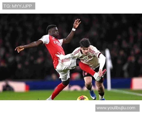 意甲激战：利物浦与马竞战成平局神奇扑救引发争议判罚风波