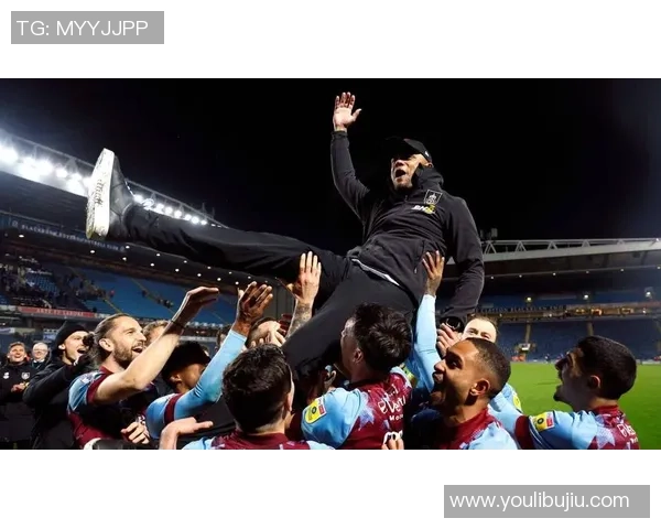 英超大战巴萨逆转拜仁4-0全场沸腾精彩瞬间回顾