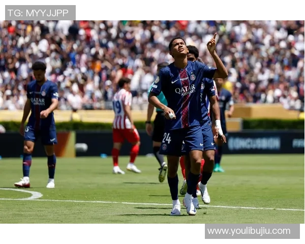 西甲精彩对决巴黎圣日耳曼以3-0战胜利物浦神扑瞬间引发全场沸腾