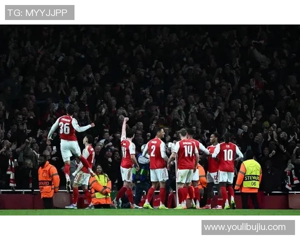 欧冠激战：本菲卡顽强逼平AC米兰全场沸腾瞬间回顾