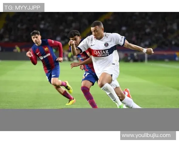 欧联杯精彩对决那不勒斯逆转巴萨红牌事件引发全场热议